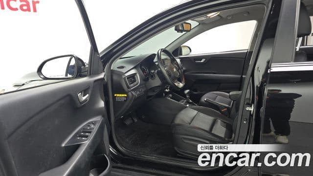 Kia Stonic Trendy, 2018 10