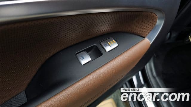 Genesis G70 Elite, 2019 19