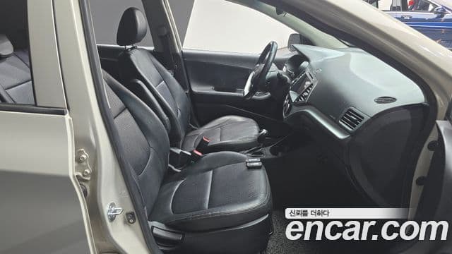 Kia All New Morning Luxury, 2013 10