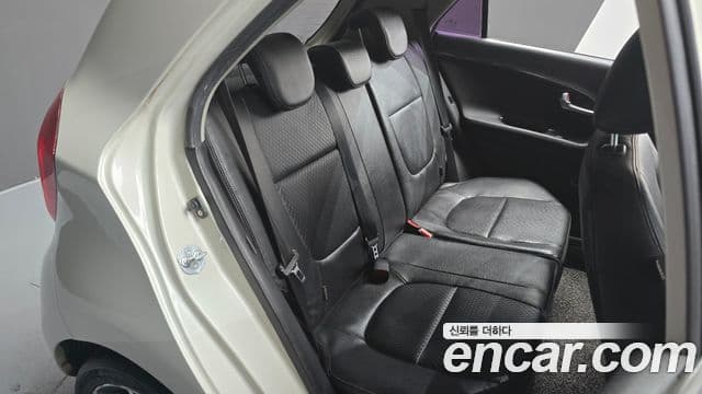 Kia All New Morning Luxury, 2013 12