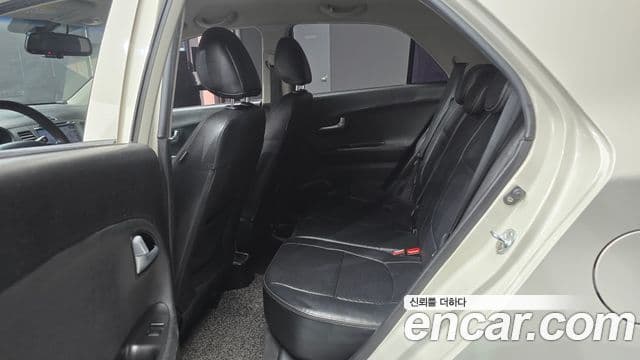 Kia All New Morning Luxury, 2013 13