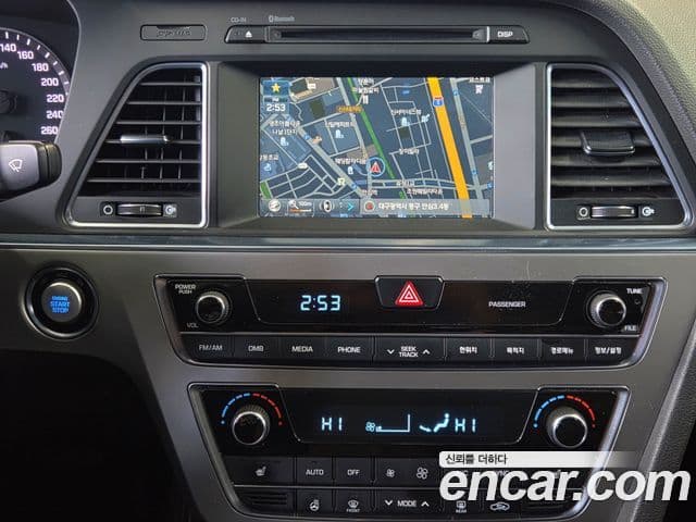 Hyundai LF Sonata Premium, 2015 10