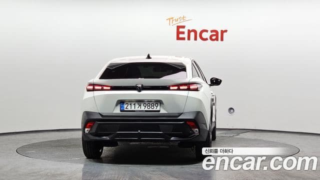 Peugeot 408 1.2 Pure Tech Allure, 2023 4