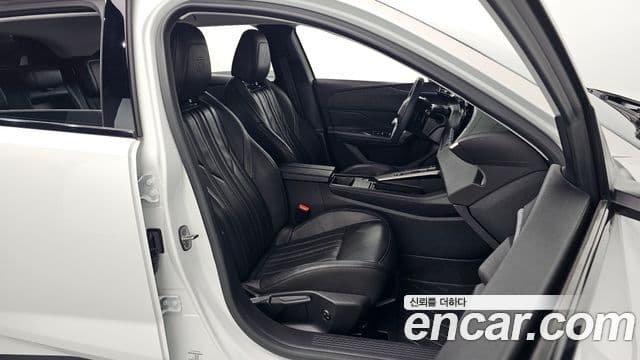 Peugeot 408 1.2 Pure Tech Allure, 2023 10