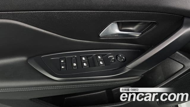 Peugeot 408 1.2 Pure Tech Allure, 2023 17