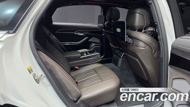 Audi A8 (D5) 55 TFSI Quattro Premium LWB, 2023 12