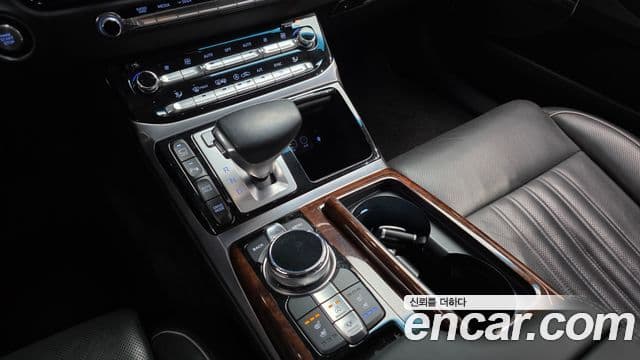 Genesis EQ900 Prestige, 2016 9