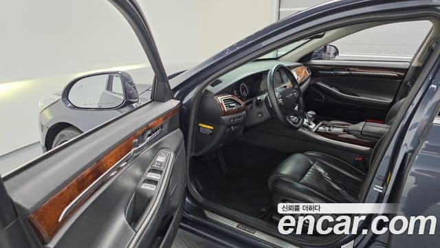 Genesis EQ900 Prestige, 2016 11