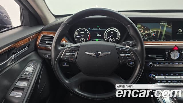 Genesis EQ900 Prestige, 2016 13