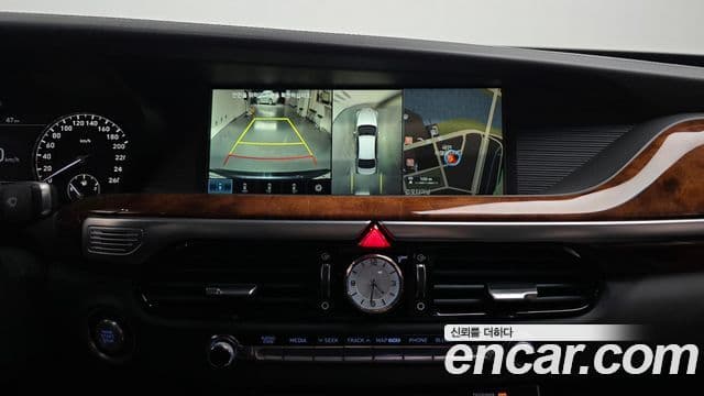 Genesis EQ900 Prestige, 2016 14