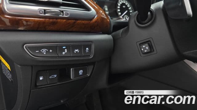 Genesis EQ900 Prestige, 2016 17