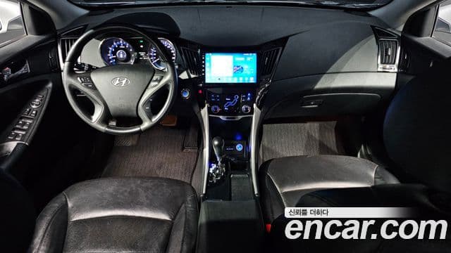 Hyundai YF Sonata люксовая версия, 2010 7