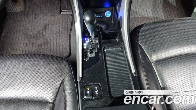 Hyundai YF Sonata люксовая версия, 2010 9