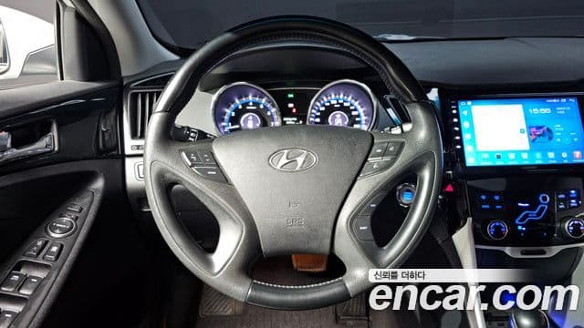 Hyundai YF Sonata люксовая версия, 2010 13