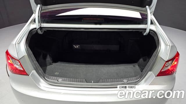 Hyundai YF Sonata люксовая версия, 2010 20