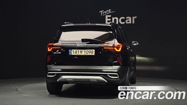 Kia Seltos Gravity, 2023 4