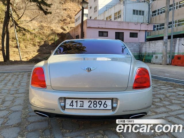 Bentley Flying Spur 1세대 6.0 Speed, 2010 4