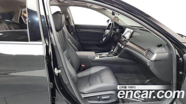 Honda Accord 10세대 1.5 турбо, 2019 11