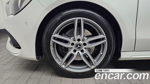 Mercedes-Benz CLA-класс C117 AMG Line, 2018 все фото