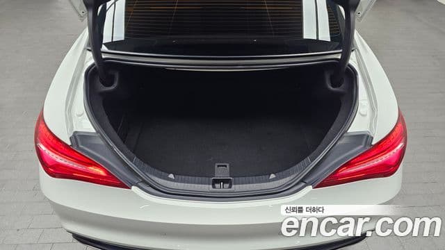 Mercedes-Benz CLA-класс C117 AMG Line, 2018 20