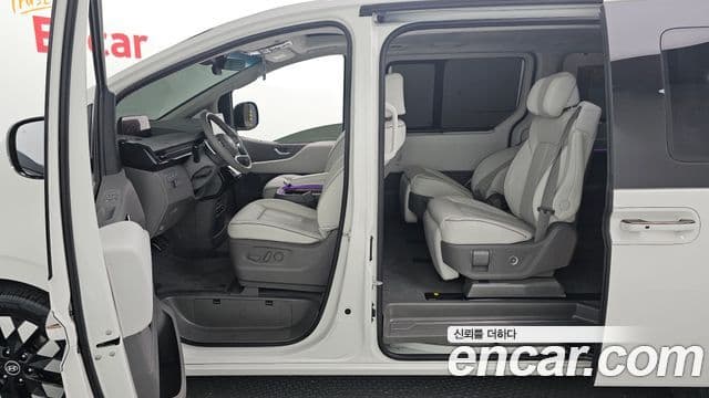 Hyundai Staria Inspiration, 2025 10
