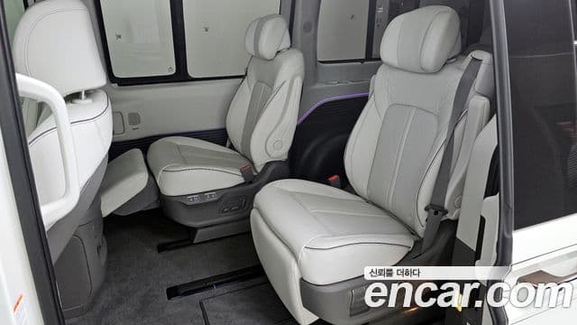 Hyundai Staria Inspiration, 2025 12
