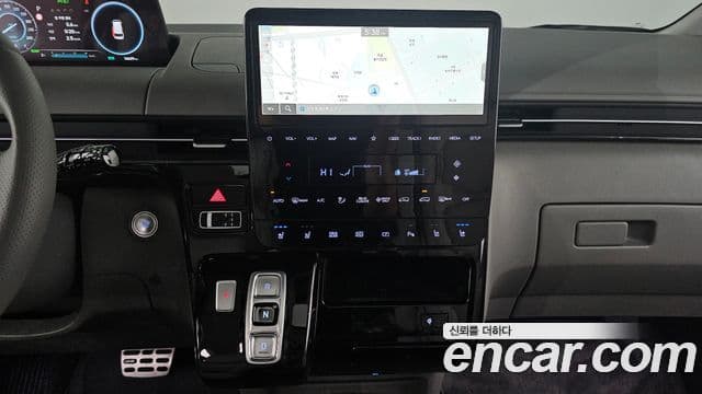 Hyundai Staria Inspiration, 2025 14