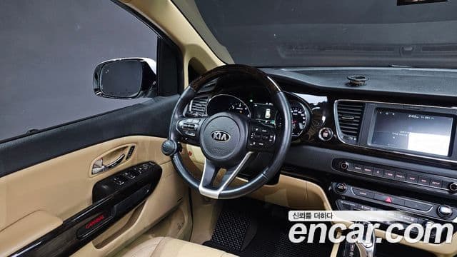 Kia The / новый New Carnival Special, 2019 16