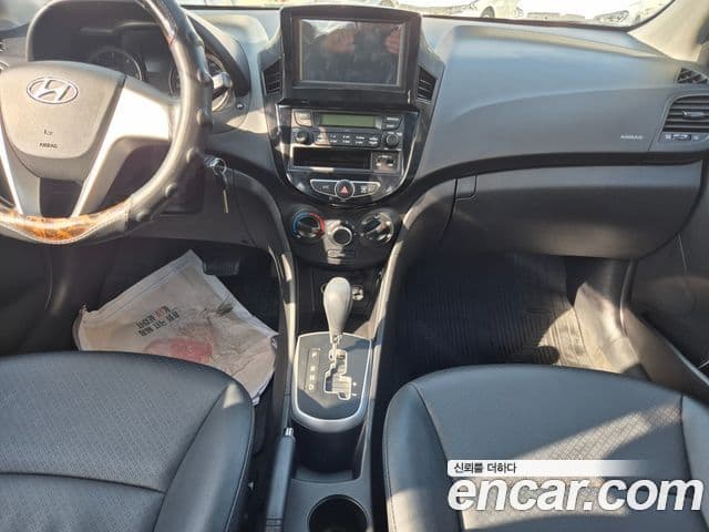 Hyundai Accent(новый кузов / новое поколение) дизель 1.6 VGT Smart, 2014 7