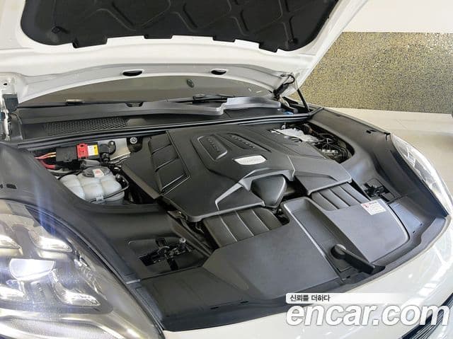 Porsche Cayenne (PO536) 3.0 купе, 2020 6