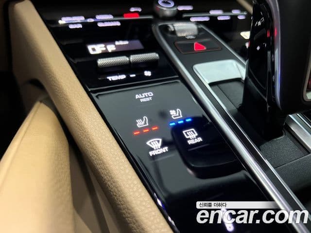 Porsche Cayenne (PO536) 3.0 купе, 2020 15