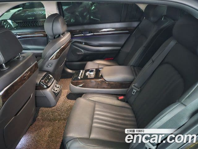 Genesis G90 Premium Luxury, 2021 17
