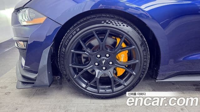 Ford Mustang купе, 2019 все фото