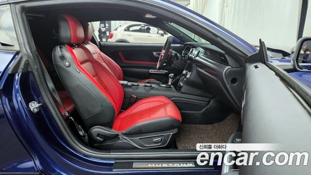 Ford Mustang купе, 2019 11