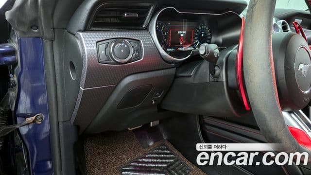 Ford Mustang купе, 2019 18