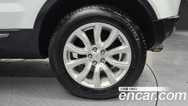 Land Rover Range Rover Evoque 2.0 TD4 SE, 2018 все фото