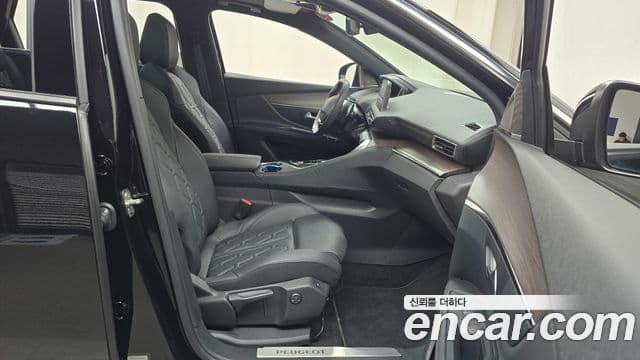 Peugeot 5008 2세대 1.2 Pure Tech GT, 2024 11