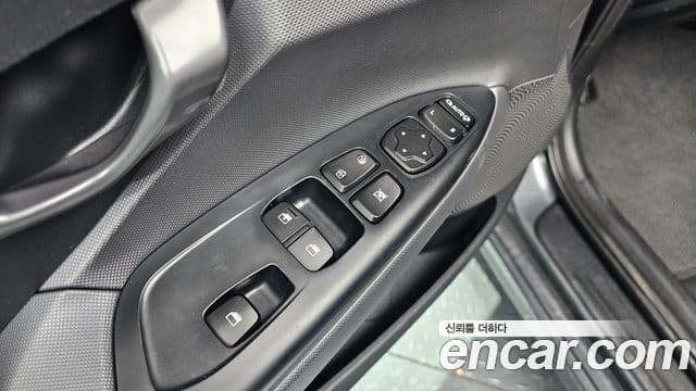 Hyundai Veloster (JS) Modern, 2019 12