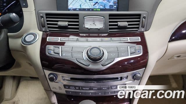 Infiniti Q70 Style, 2017 16