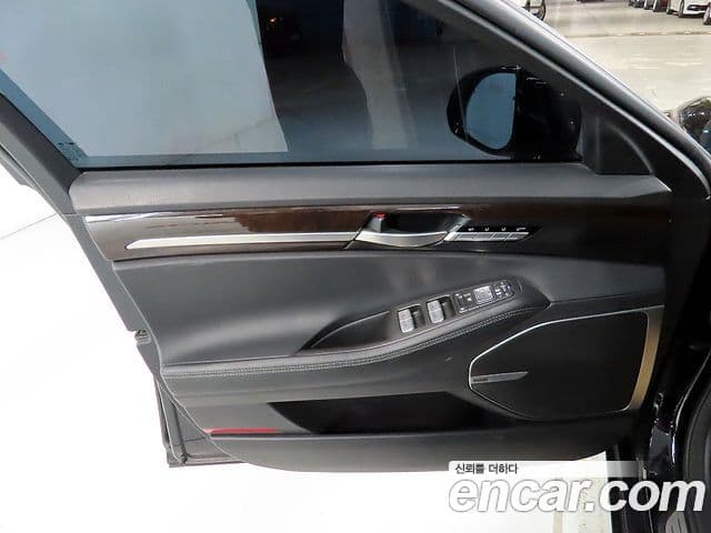 Genesis EQ900 Luxury, 2016 13