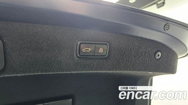 Genesis G90 Premium Luxury, 2019 20