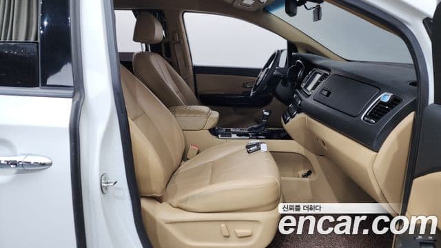 Kia The / новый New Carnival Noblesse Special, 2019 11