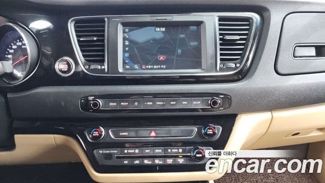 Kia The / новый New Carnival Noblesse Special, 2019 14