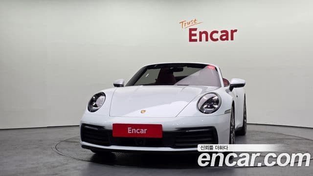 Porsche 911 (992) Carrera 4 кабриолет, 2024 3