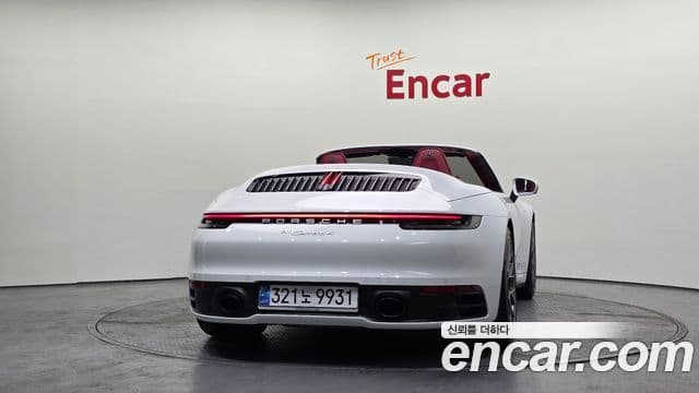 Porsche 911 (992) Carrera 4 кабриолет, 2024 4