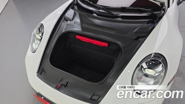 Porsche 911 (992) Carrera 4 кабриолет, 2024 6