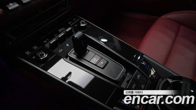 Porsche 911 (992) Carrera 4 кабриолет, 2024 9