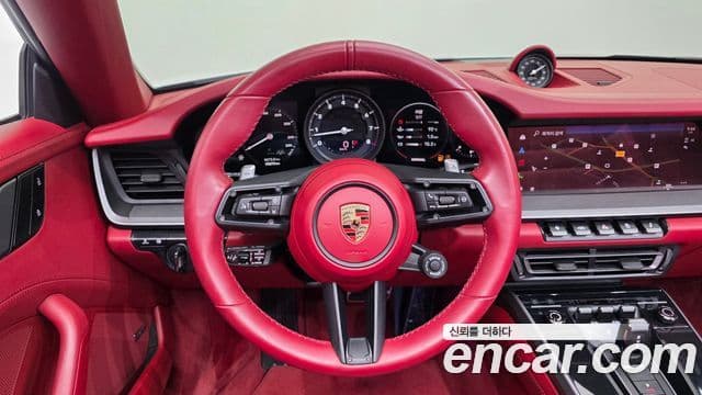 Porsche 911 (992) Carrera 4 кабриолет, 2024 14