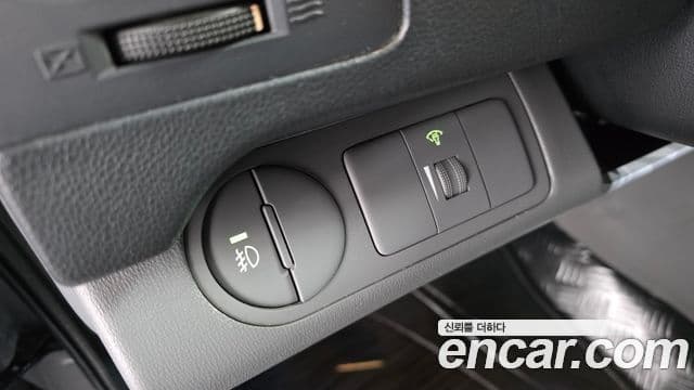 Hyundai Grand Starex CVX Luxury, 2012 13