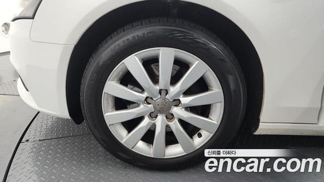 Audi New A4 B8, 2011 все фото